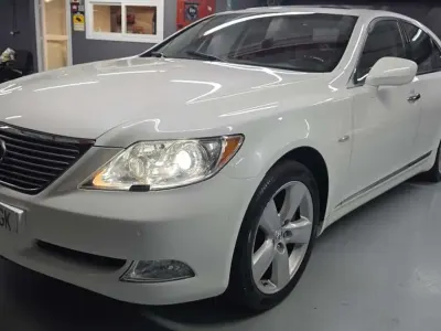 Usado Lexus LS460 Luxury Line 381 CV (280 kW) 2008 Blanco Berlina