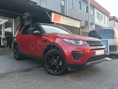 Usado Land Rover Discovery Sport SE 150 CV (110 kW) 2017 Granate SUV