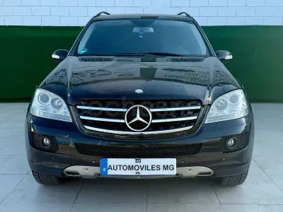 Usado Mercedes ML320 224 CV (164 kW) 2007 Negro SUV