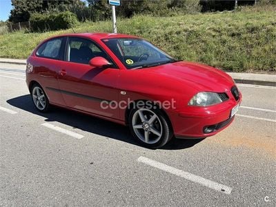 Usado Seat Ibiza Sport 100 HP (73 kW) 2005 Vermelho Citadino