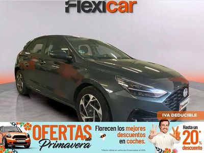 Usado Hyundai i30 120 CV (88 kW) 2024 Verde Berlina