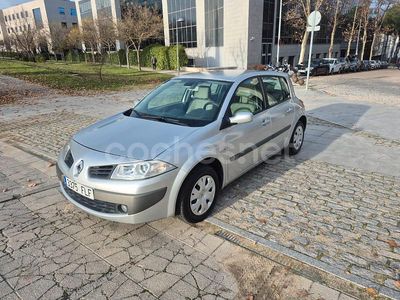 Gris / plata Usado 2007 Renault Mégane II Dynamique Berlina | 3600 € (Precio justo)