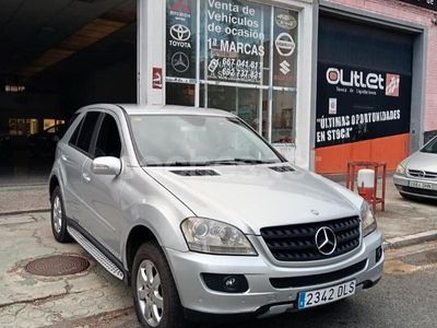 Gris / plata Usado 2005 Mercedes ML350 SUV | 9500 €