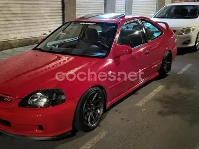 Usado Honda Civic SR 125 CV (91 kW) 2000 Rojo Coupe