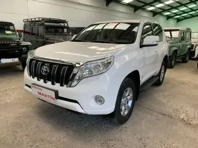 Begagnad Toyota Land Cruiser 177 HK (130 kW) 2017 Vit SUV