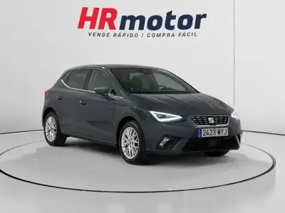 Usado Seat Ibiza XCELLENCE 115 CV (84 kW) 2025 Gris Utilitario