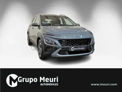 Usado Hyundai Kona 141 CV (103 kW) 2022 Gris / plata SUV