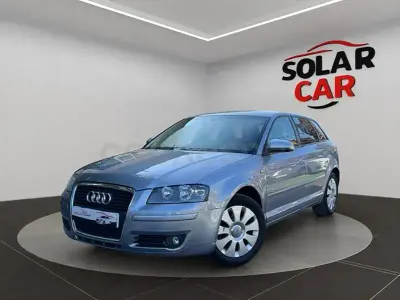 Usado Audi A3 Ambiente 116 CV (85 kW) 2004 Gris Utilitario