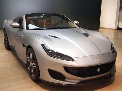 Plateado Usado 2022 Ferrari Portofino Descapotable | 216.900 €