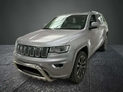 Usado Jeep Grand Cherokee Overland 250 CV (183 kW) 2017 Plateado SUV
