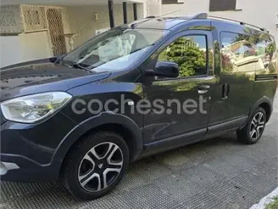 Usado Dacia Dokker 102 CV (75 kW) 2018 Gris / plata Monovolumen