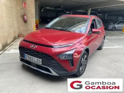 Usado Hyundai Bayon 101 CV (74 kW) 2022 Rojo SUV
