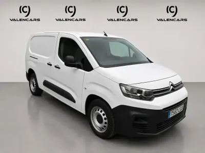 Usado Citroën Berlingo Shine 100 CV (73 kW) 2019 Blanco Monovolumen