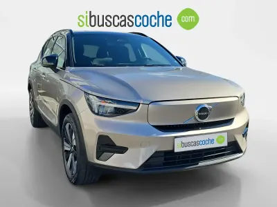 Usado Volvo XC40 Core 200 kW (272 CV) 2023 Gris/plata SUV