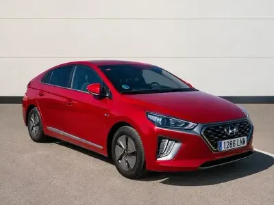 Usado Hyundai Ioniq 141 CV (103 kW) 2021 Rojo Utilitario