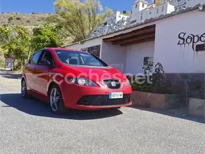 Usado Seat Altea FR 170 CV (125 kW) 2007 Rojo Monovolumen