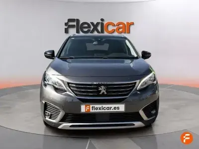 Usado Peugeot 5008 Allure 130 HP (95 kW) 2020 Cinzento SUV