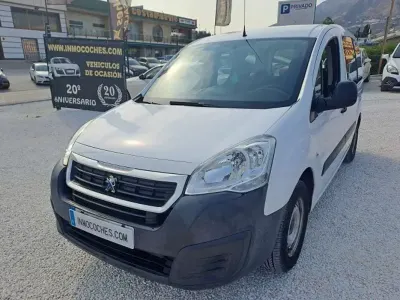 Usado Peugeot TePee Access 75 CV (55 kW) 2018 Blanco Van