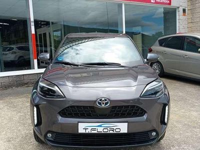 Plateado Usado 2022 Toyota Yaris Hybrid Style Utilitario | 20.900 € (Caro)