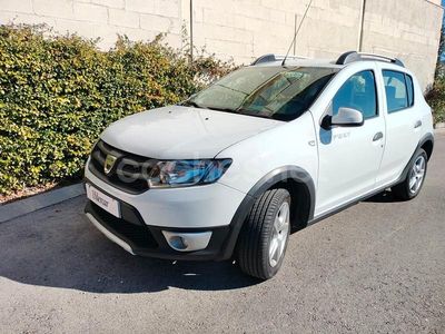 Blanco Usado 2015 Dacia Sandero Stepway Berlina | 9990 € (Un poco caro)