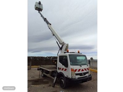 Blanco Usado 2010 Nissan Cabstar Recogida | 33.000 €