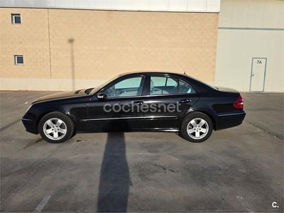 Usado Mercedes E320 Classic 224 CV (164 kW) 2006 Negro Berlina