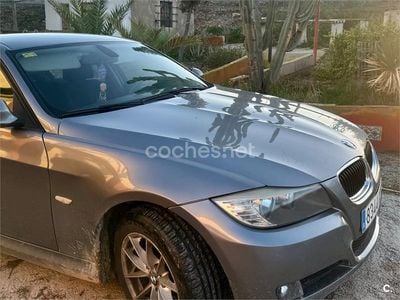 Gris / plata Usado 2011 BMW 318 Berlina | 5500 € (Super precio)