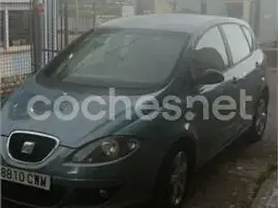 Usado Seat Altea Stylance 105 CV (77 kW) 2004 Azul Monovolumen