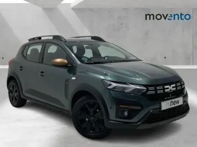 Käytetty Dacia Sandero Extreme 110 HP (80 kW) 2024 Vihreä Sedan