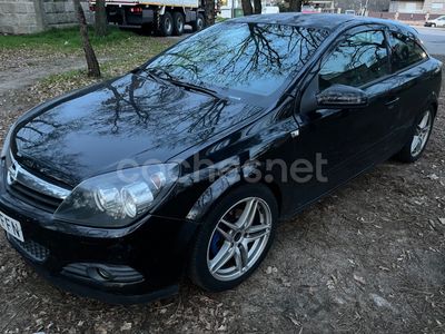 Usado Opel Astra GTC Cosmo 100 CV (73 kW) 2006 Negro Berlina