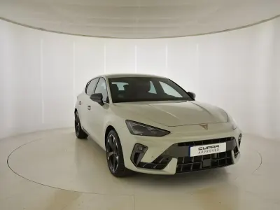 Usado Cupra Leon 150 CV (110 kW) 2025 Gris/plata