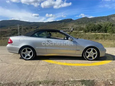 Usado Mercedes CLK320 Elegance 218 CV (160 kW) 2003 Gris / plata Descapotable
