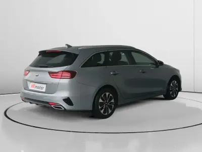 Usado Kia Ceed 141 CV (103 kW) 2021 Gris Utilitario