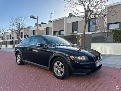 Usado Volvo C30 Momentum 109 CV (80 kW) 2009 Negro Utilitario