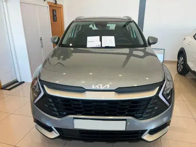Usado Kia Sportage 215 CV (158 kW) 2025 Gris / plata SUV