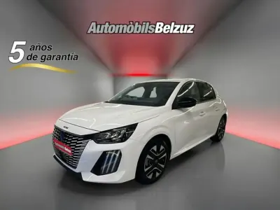 Usado Peugeot 208 Allure 102 CV (75 kW) 2025 Blanco Utilitario