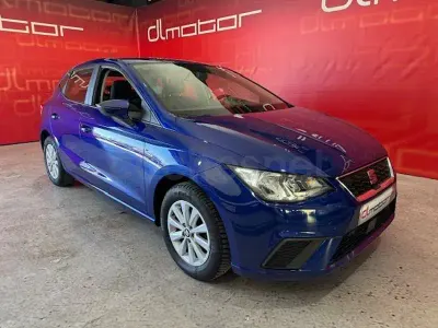 Usado Seat Ibiza Style Plus 90 CV (66 kW) 2019 Azul Utilitario