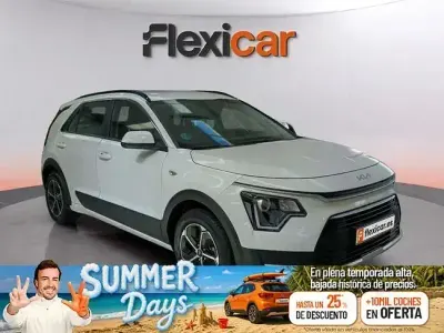 Usado Kia Niro 105 CV (77 kW) 2023 Blanco SUV