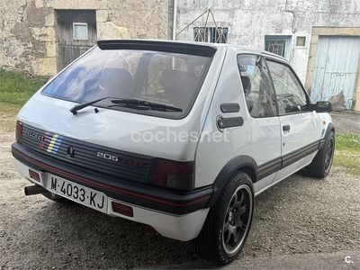 Usado Peugeot 205 GTi 122 CV (89 kW) 1989 Blanco Berlina