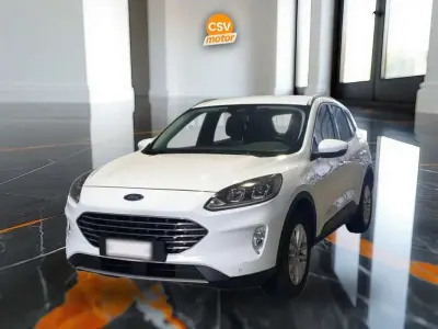Usado Ford Kuga Business Edition 225 CV (165 kW) 2022 Blanco SUV
