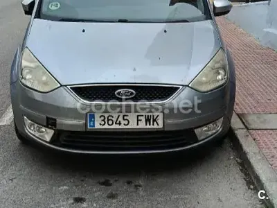 Usado Ford Galaxy Ghia 140 CV (102 kW) 2007 Blanco Monovolumen