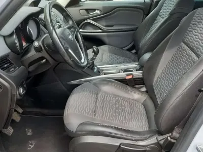 Usado Opel Zafira Excellence 135 CV (99 kW) 2014 Gris Monovolumen
