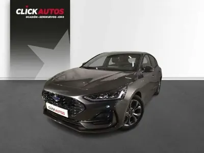 Używany Ford Focus ST-Line 126 KM (92 kW) 2024 Szary Sedan/Limuzyna