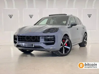 Usado Porsche Cayenne S 475 CV (349 kW) 2023 Gris / plata SUV