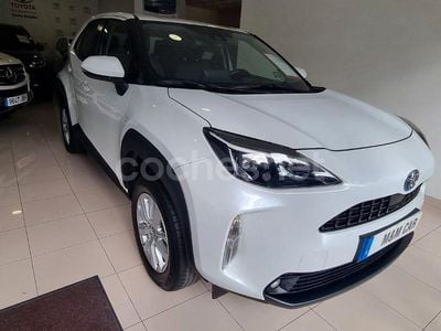 Gris / plata Usado 2023 Toyota Yaris Cross Business Edition SUV | 21.995 € (Precio justo)