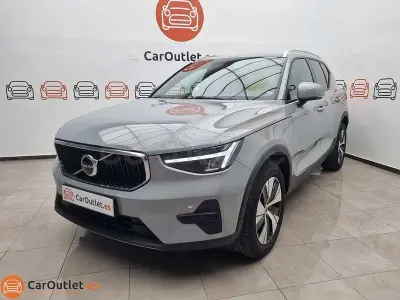 Usado Volvo XC40 Core 129 CV (94 kW) 2023 Gris / plata SUV