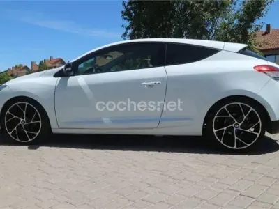 Usado Renault Mégane III Dynamique 115 CV (84 kW) 2013 Blanco Berlina