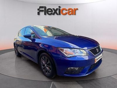 Usado Seat Leon Style 131 CV (96 kW) 2020 Azul Berlina