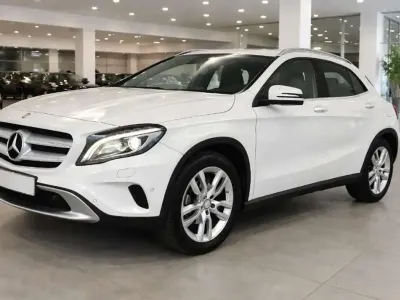 Begagnad Mercedes GLA200 Urban 136 HK (100 kW) 2014 Vit SUV