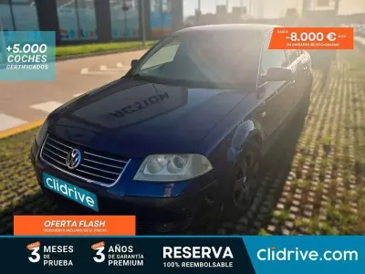 Usado VW Passat Advance 136 CV (100 kW) 2001 Gris Berlina